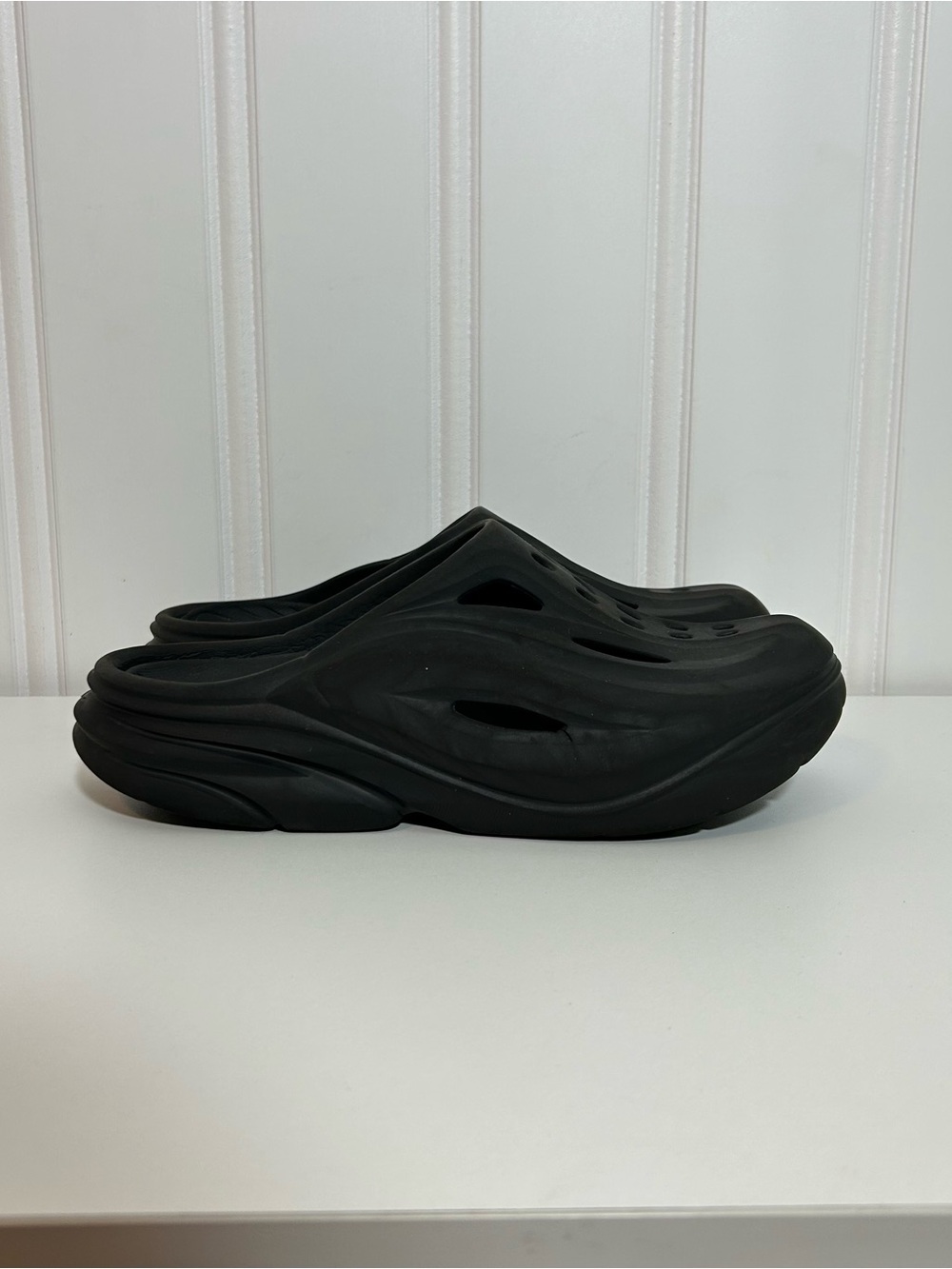 Hoka ora recovery black slide sandals